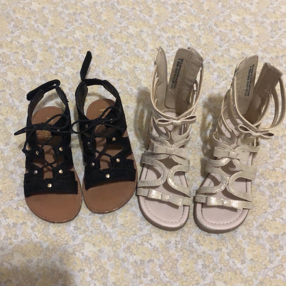 CHILDRENS PLACE SANDALS 🌸